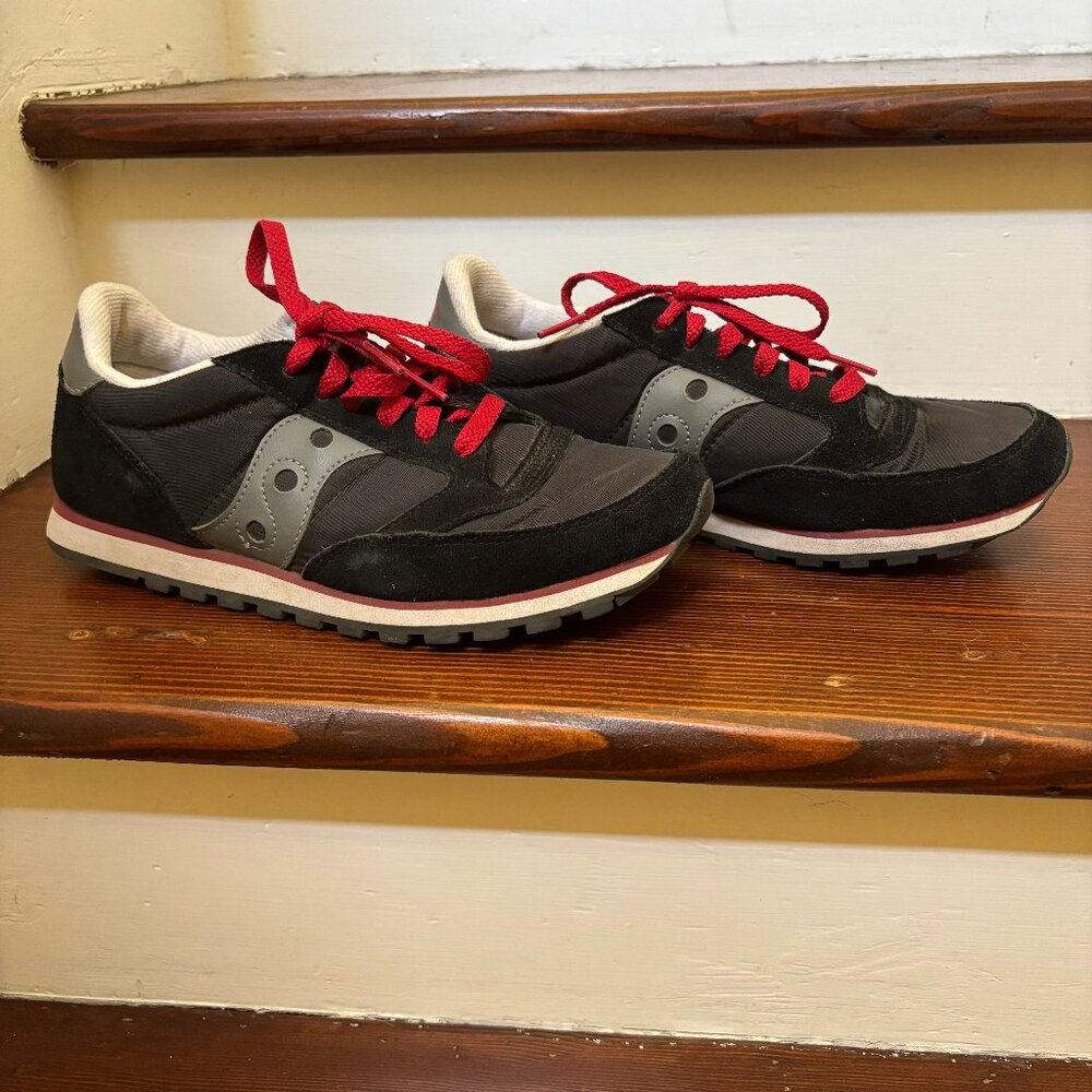 Saucony Jazz Black and Red Sneakers